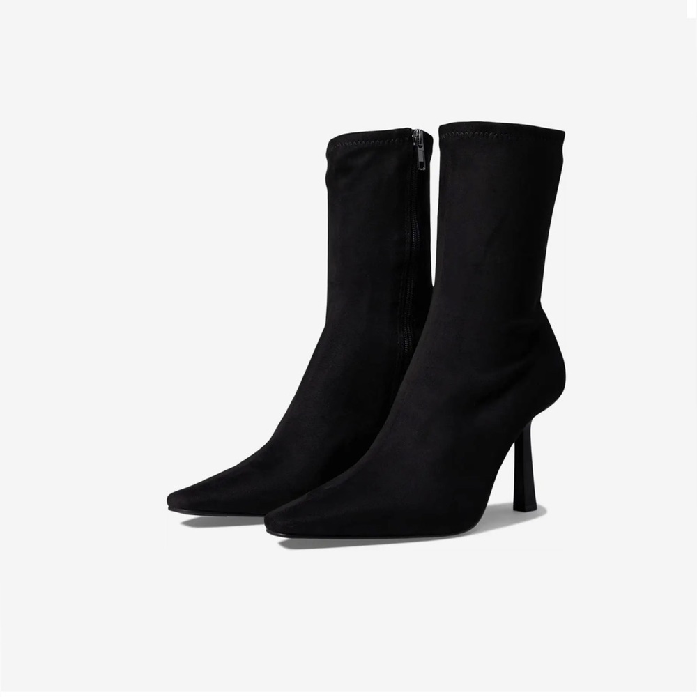 Steve Madden

Vakay Bootie - Picture 2 of 7